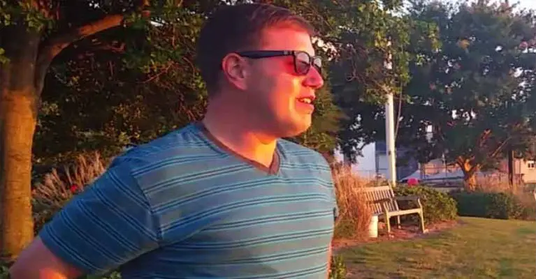 The VIDEO of Colorblind Man Seeing Sunset for the First Time Goes Viral