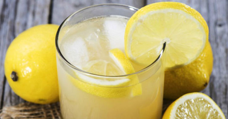 Amazing 3-Ingredients Drink That Melt Excess Fat While You Sleep