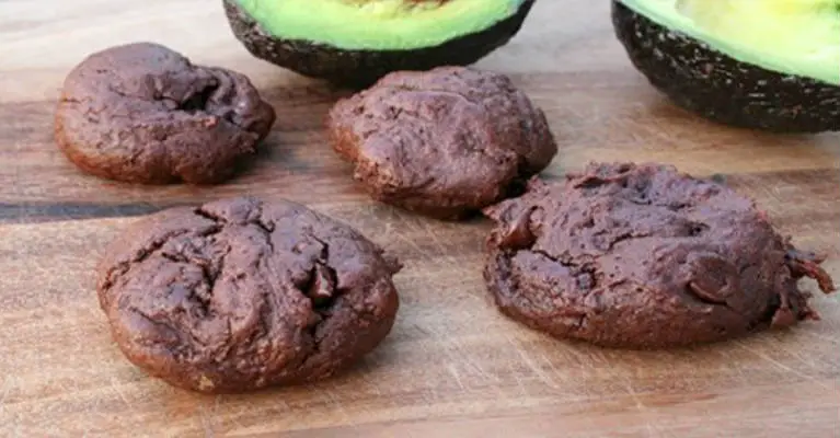 How To Make The Healthiest Chocolate Avocado Cookies