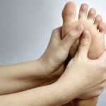 02 Swollen Foot or Leg - Warning Cancer Symptoms