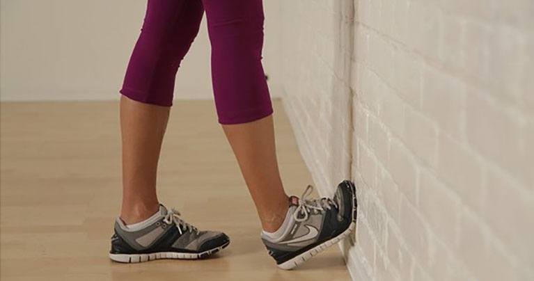 4 Moves to Relieve Knee Pain